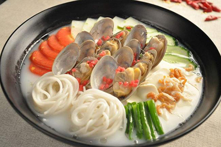 花甲米線實訓(xùn) 花甲米線技術(shù) 鮮香花甲米線技術(shù) 錫紙花甲米線技術(shù)實訓(xùn)